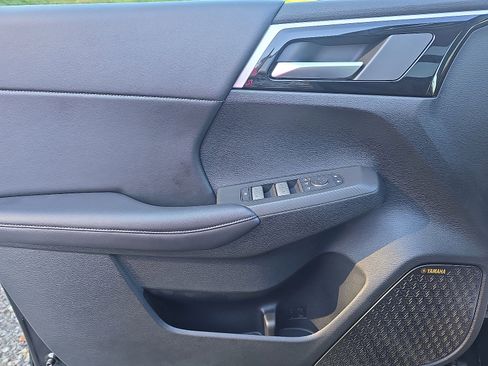 New 2025 Mitsubishi Outlander SE image 12