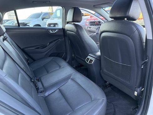 Used 2020 Hyundai Ioniq Limited FWD image 19