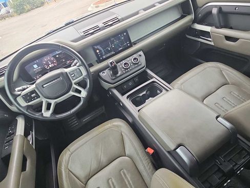Used 2020 Land Rover Defender 110 HSE image 24