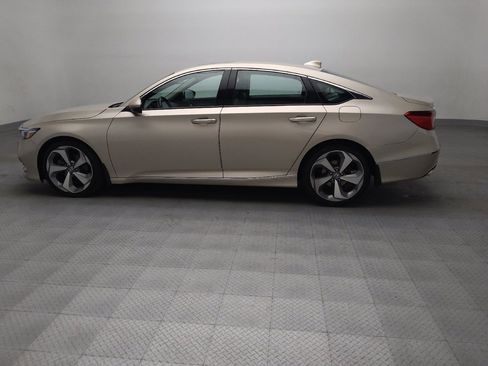 Used 2018 Honda Accord Touring image 3