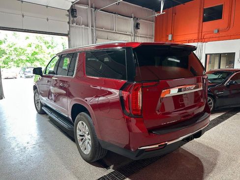 Used 2023 GMC Yukon XL SLT w/ SLT Premium Package AWD/4WD image 5