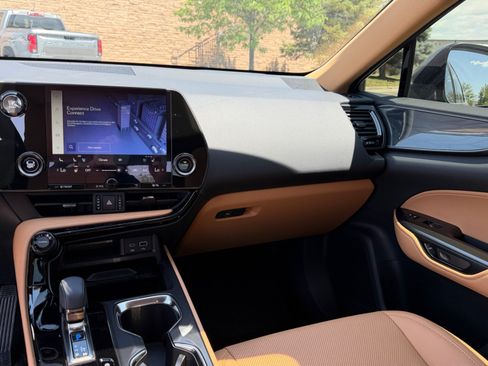 Used 2025 Lexus NX 350 AWD w/ Accessory Package (2T) image 19