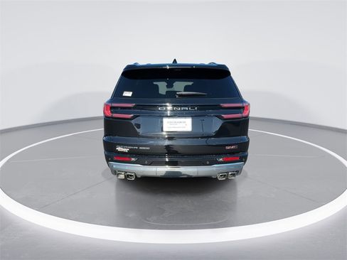 Used 2024 GMC Acadia Denali w/ Super Cruise Package image 7