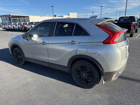 Used 2020 Mitsubishi Eclipse Cross LE image 3