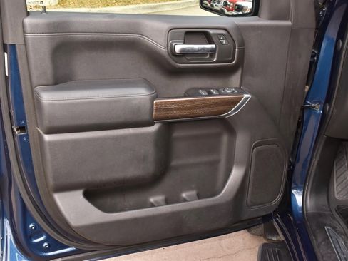 Used 2019 Chevrolet Silverado 1500 LT w/ Texas Edition image 32