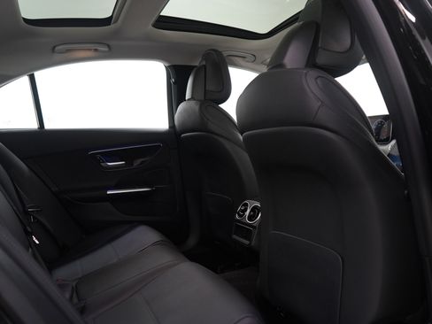 Used 2025 Mercedes-Benz C 300 4MATIC Sedan image 12