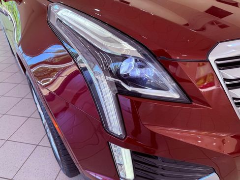 Used 2017 Cadillac XT5 Premium Luxury FWD image 16