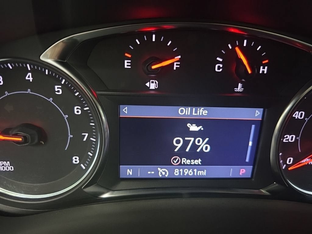 Certified 2022 GMC Terrain AT4 w/ Infotainment Package II AWD/4WD image 34