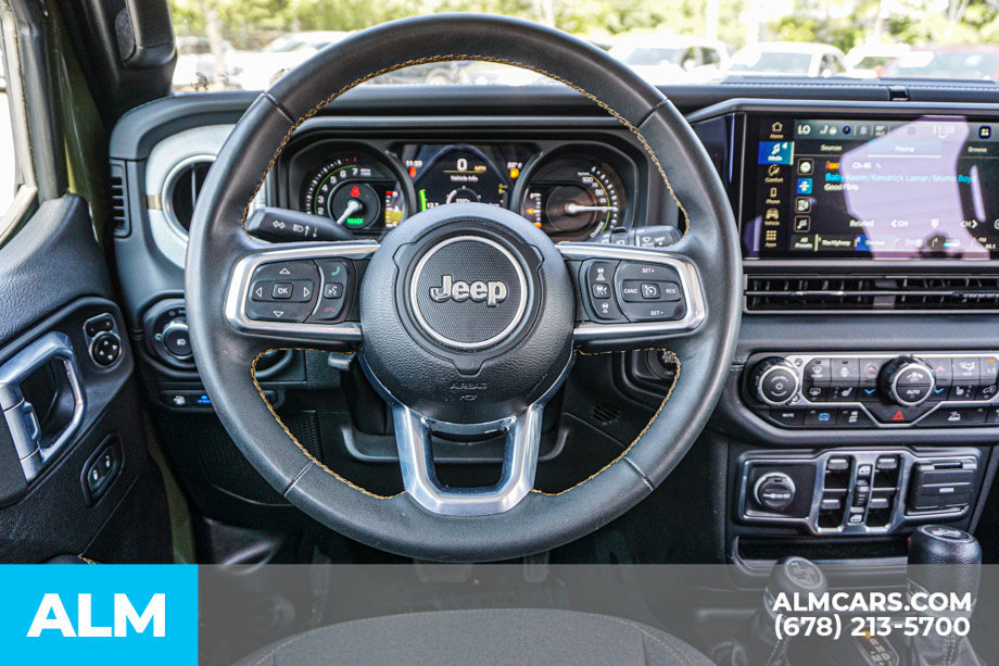 Used 2024 Jeep Wrangler Unlimited Sahara AWD/4WD image 28