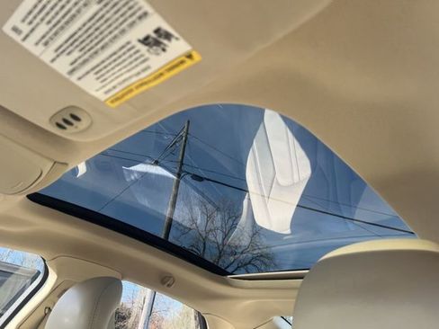 Used 2013 Lincoln MKZ Base image 5