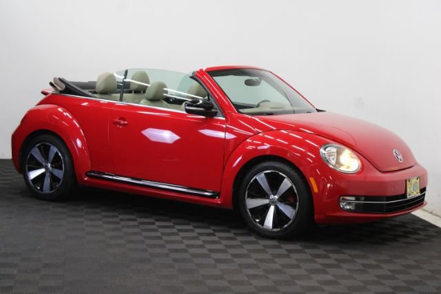 Used 2013 Volkswagen Beetle 2.0T FWD image 1