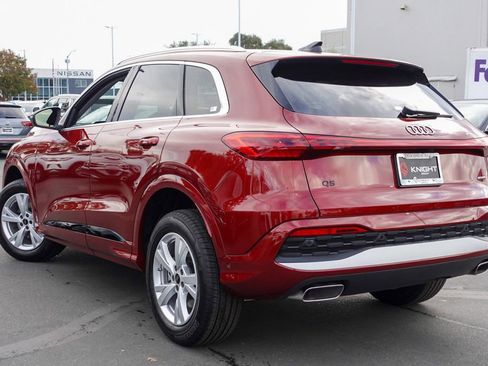 New 2025 Audi Q5 Premium image 9