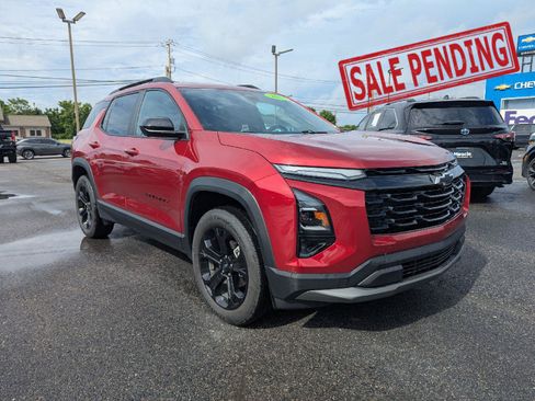 Used 2025 Chevrolet Equinox LT w/ Convenience Package II AWD/4WD image 1