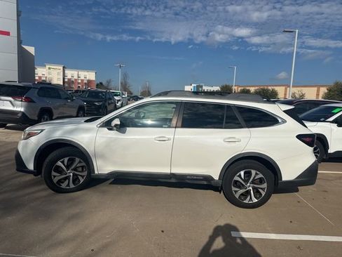 Used 2020 Subaru Outback Limited image 5