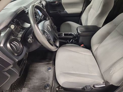 Used 2017 Toyota Tacoma SR RWD image 17