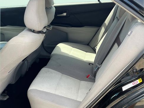 Used 2013 Toyota Camry LE FWD image 17