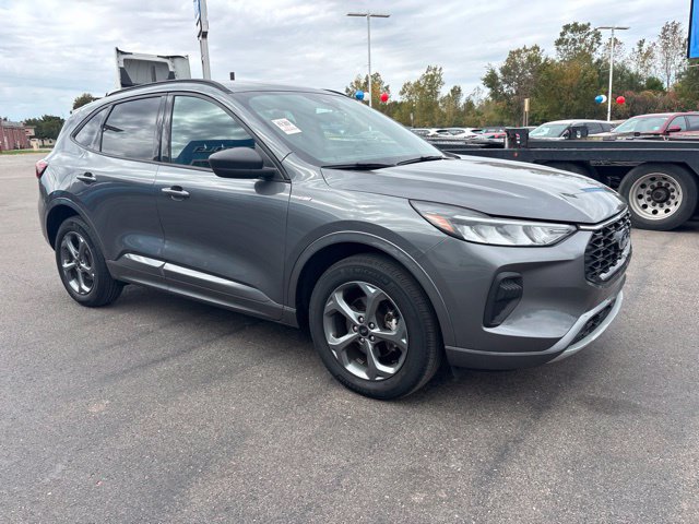 Used 2023 Ford Escape ST-Line w/ Tech Pack #1 AWD/4WD image 7