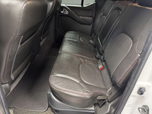 Used 2012 Nissan Frontier PRO-4X w/ Pro-4x Luxury Pkg image 11