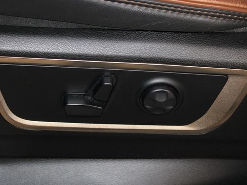 Used 2019 RAM 1500 Limited AWD/4WD image 18