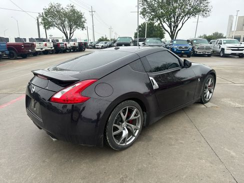 Used 2014 Nissan 370Z Touring w/ Sport Package image 3