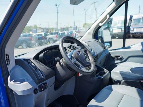 Used 2018 Ford Transit 250 148 Medium Roof RWD image 2