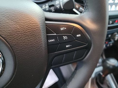 Used 2022 Jeep Cherokee Trailhawk image 28