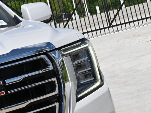 Used 2023 GMC Yukon SLT w/ SLT Premium Package RWD image 10
