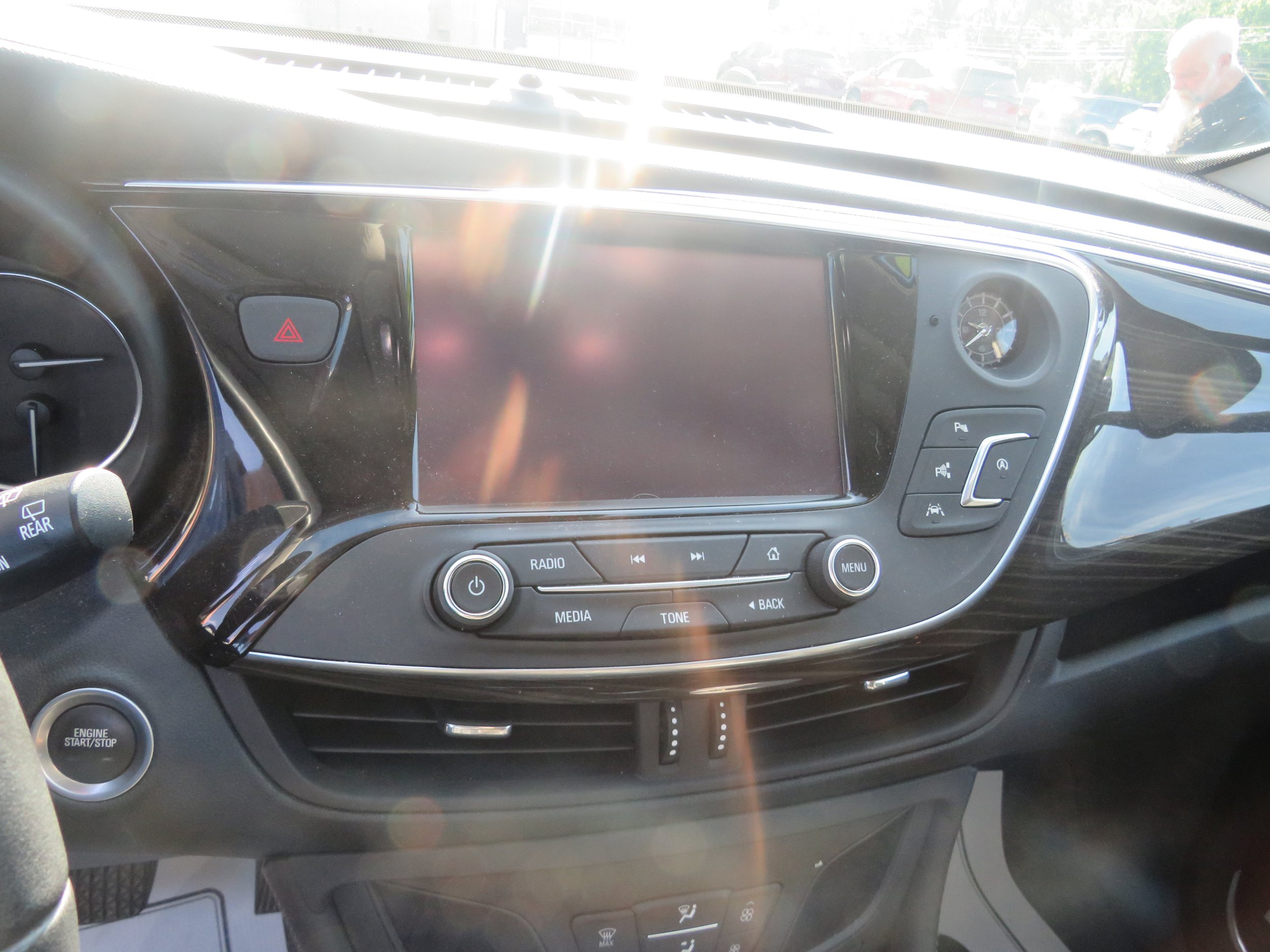 Used 2019 Buick Envision Premium w/ Driver Confidence Package AWD/4WD image 11