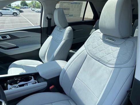 New 2026 Ford Explorer Platinum AWD/4WD image 17