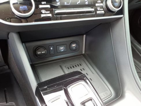 Used 2022 Hyundai Sonata Limited image 23