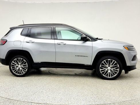 Used 2022 Jeep Compass Limited w/ Elite Group AWD/4WD image 4