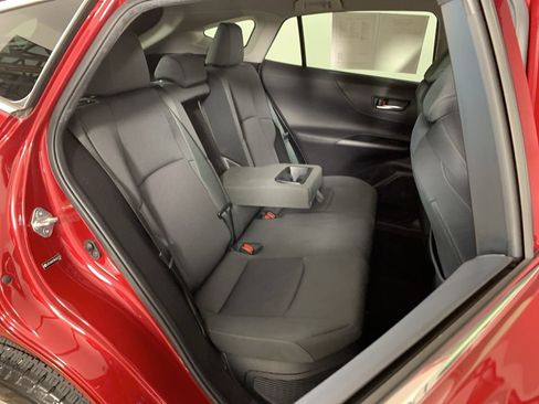 Used 2021 Toyota Venza LE AWD/4WD image 35