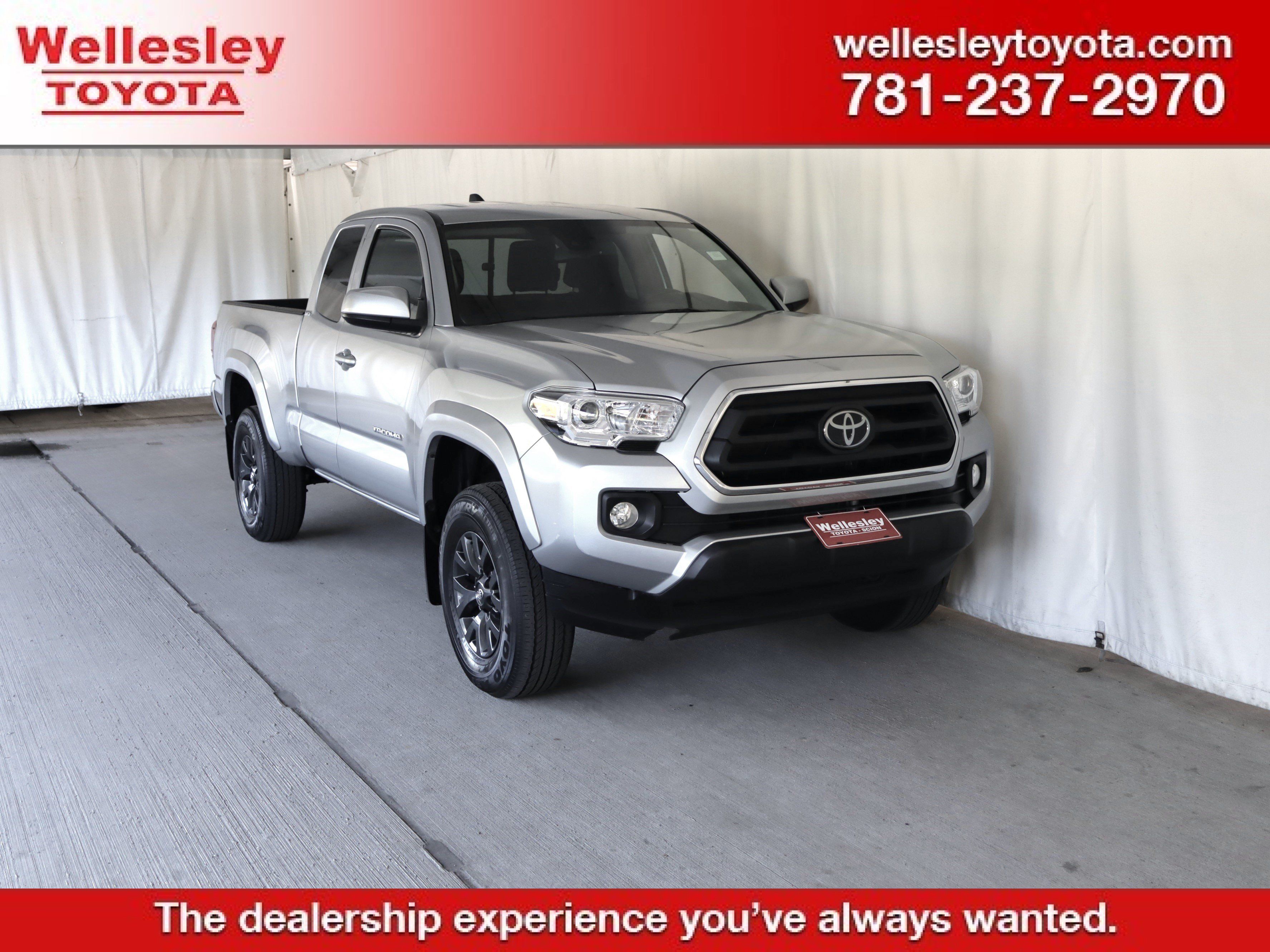 Used 2022 Toyota Tacoma SR5 AWD/4WD image 1