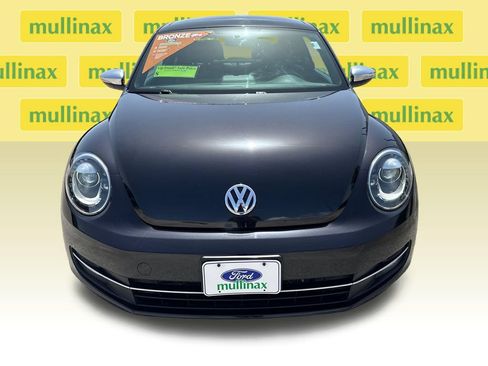 Used 2013 Volkswagen Beetle Turbo FWD image 11