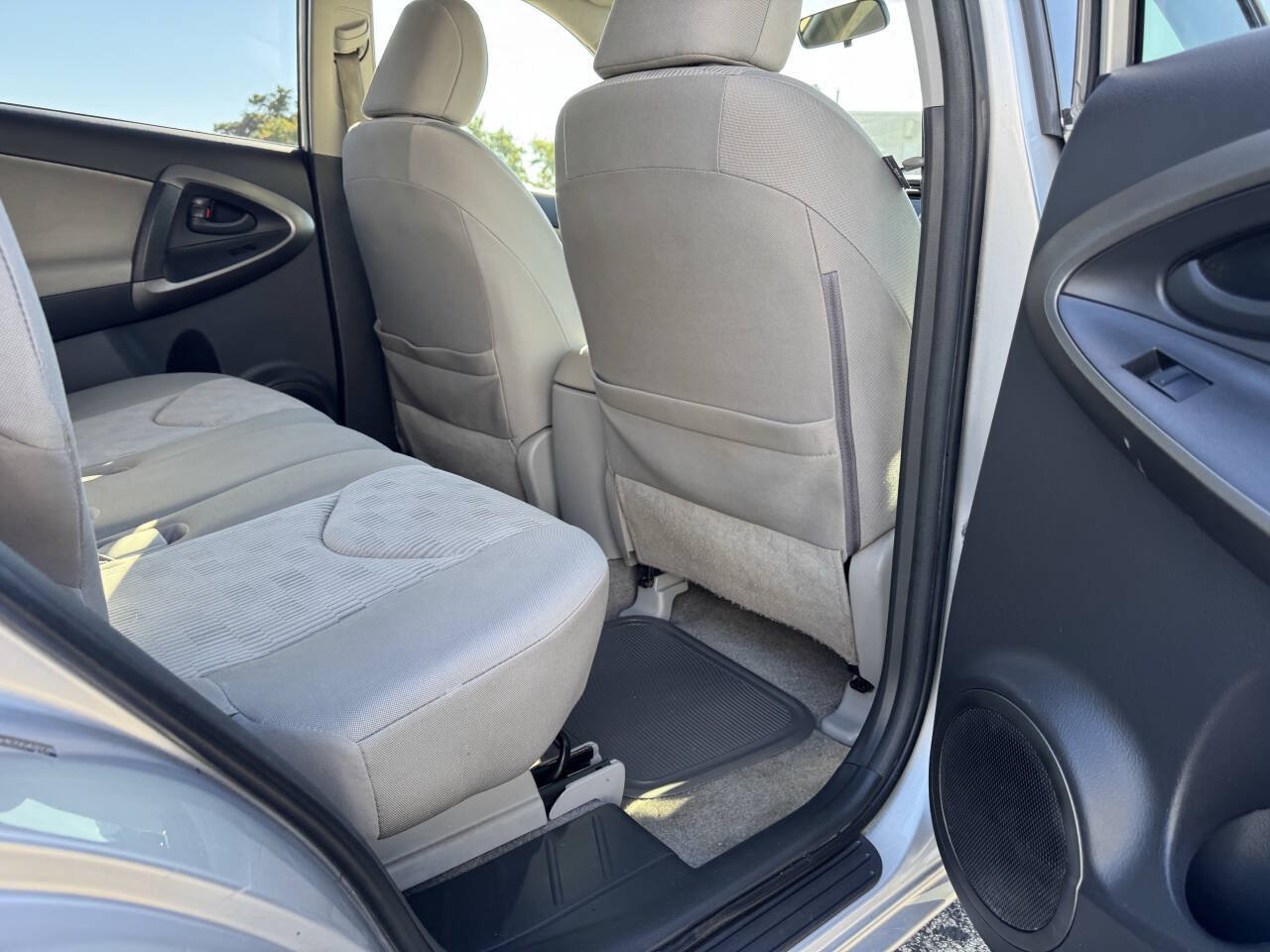 Used 2012 Toyota RAV4 FWD w/ Value Pkg image 32