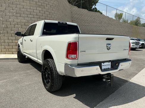 Used 2018 RAM 2500 Laramie w/ Cold Weather Group AWD/4WD image 7