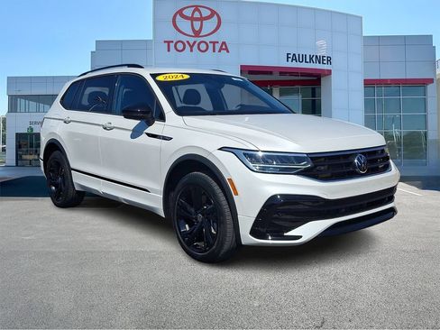 Used 2024 Volkswagen Tiguan SE R-Line AWD/4WD image 1