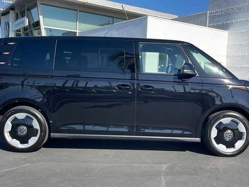 New 2025 Volkswagen ID. Buzz Pro S image 6