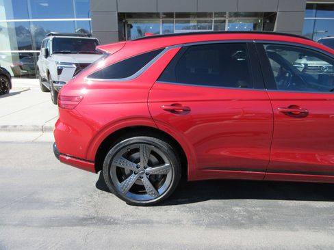 Used 2023 Genesis GV70 3.5T Sport w/ Sport Prestige Package AWD/4WD image 11