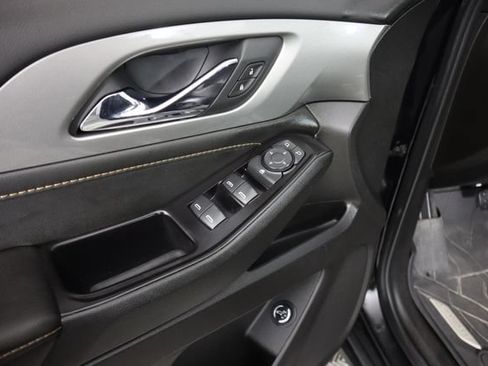 Used 2020 Chevrolet Traverse LT w/ Driver Confidence II Package AWD/4WD image 34