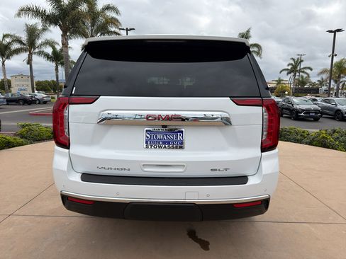 Used 2024 GMC Yukon SLT AWD/4WD image 5