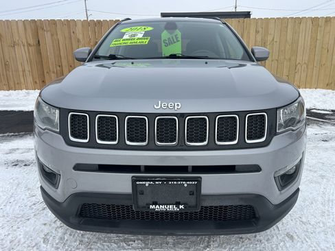 Used 2018 Jeep Compass Latitude image 2