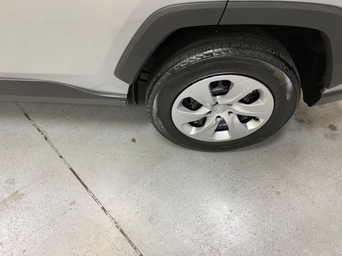 Used 2025 Toyota RAV4 LE AWD/4WD image 12