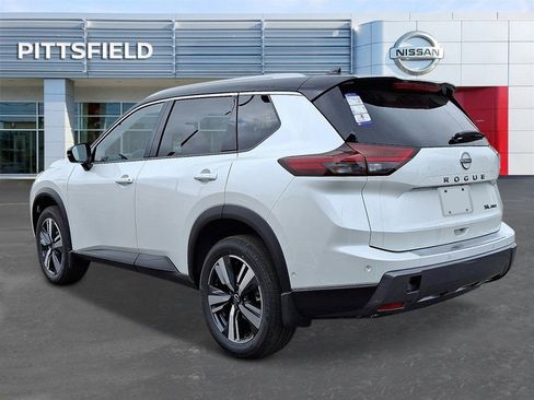 New 2025 Nissan Rogue SL w/ Tech Package image 3