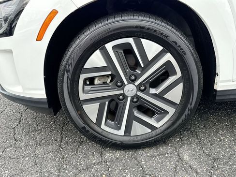 Used 2023 Hyundai Kona SEL w/ Cargo Package image 19