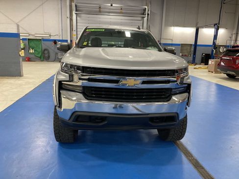 Used 2020 Chevrolet Silverado 1500 LT AWD/4WD image 2