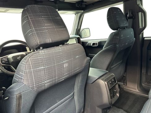 Used 2025 Ford Bronco Heritage Edition AWD/4WD image 34