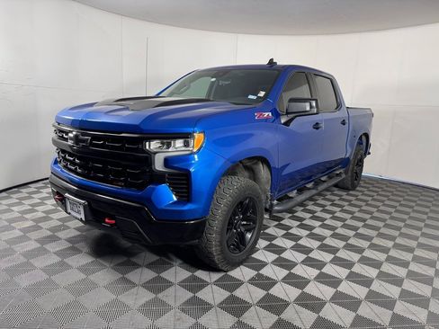 Used 2022 Chevrolet Silverado 1500 LT Trail Boss image 3