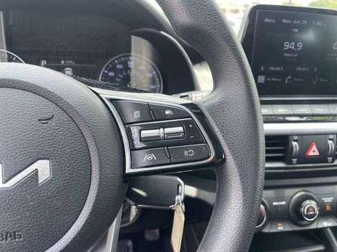 Certified 2023 Kia Forte LXS w/ LXS Technology Package FWD image 16