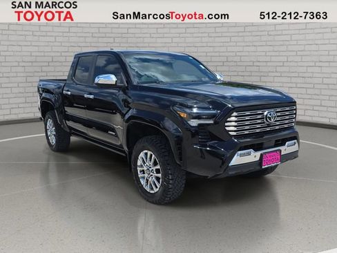 Used 2024 Toyota Tacoma Limited w/ Limited Package (LT) AWD/4WD image 3